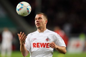 u球体育APP-赛点之战夏季联赛前瞻：斯瓦泰克伤情更新，密尔沃基雄鹿冲击不败纪录