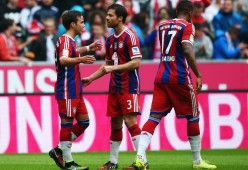 u球体育官网-大奖赛半决赛对决在即！曼城演练定位球，广厦男篮密集防守应对